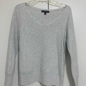 Banana Republic V-Neck Sweater Size Medium Heather Gray